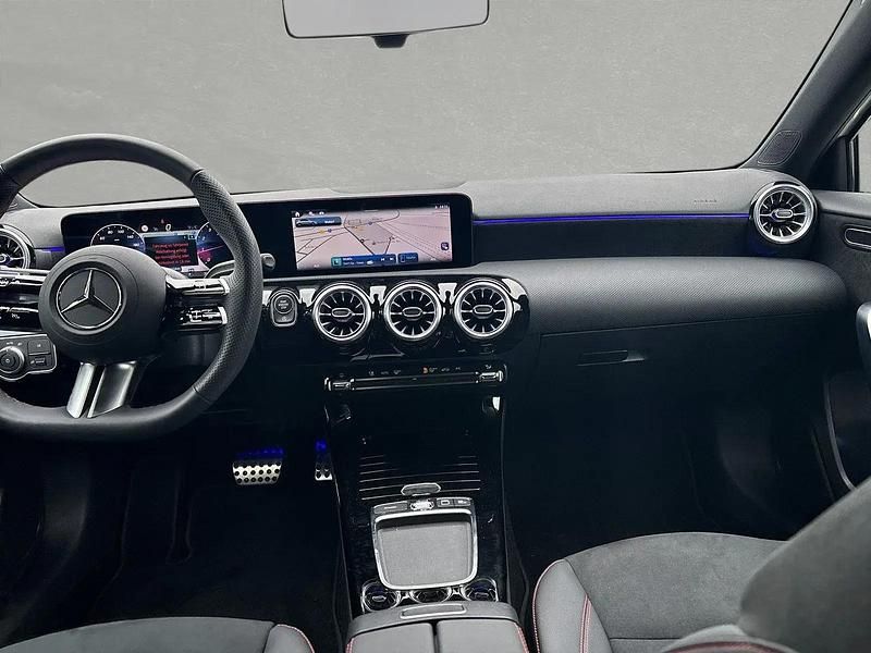 Gebraucht Mercedes A200 Advanced Plus 163 PS (119 kW) 2024 Andere Limousine