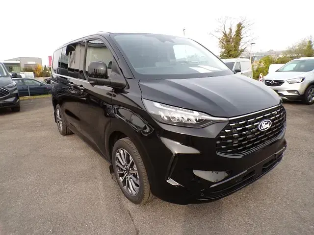 Neu Ford Tourneo Custom Titanium X 170 PS (125 kW) 2026 Schwarz metallic Van