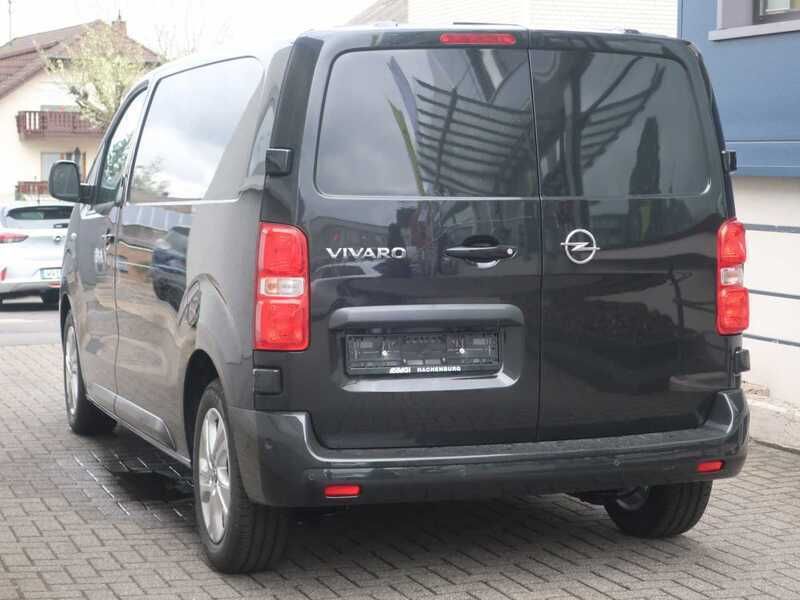 Gebraucht Opel Vivaro 120 PS (88 kW) 2024 Andere farbe Van / Kleinbus