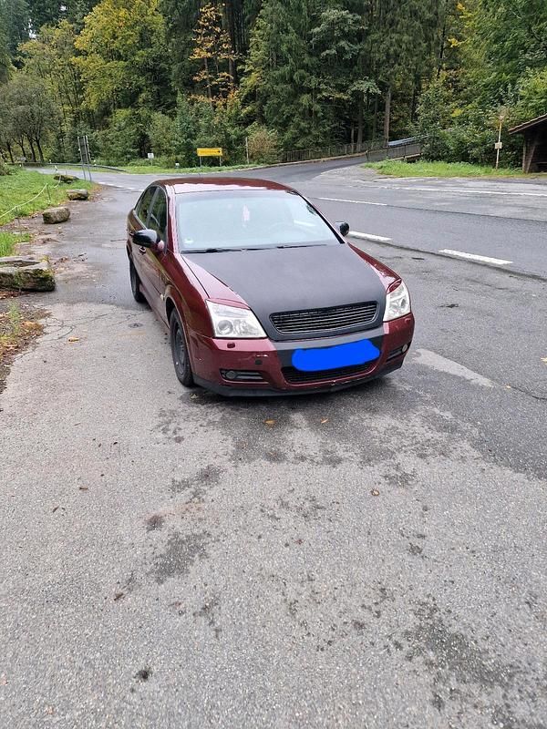 Rot Gebraucht 2003 Opel Vectra Limousine | 1.250 € (Etwas zu teuer) - Bild 1/4