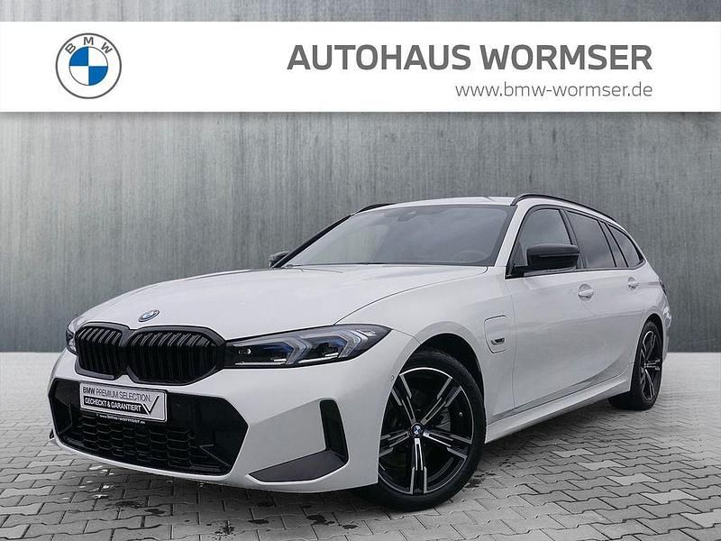 Weiß Gebraucht 2022 BMW 330e M Sport Kombi | 34.790 € (Fairer Preis) - Bild 1/4