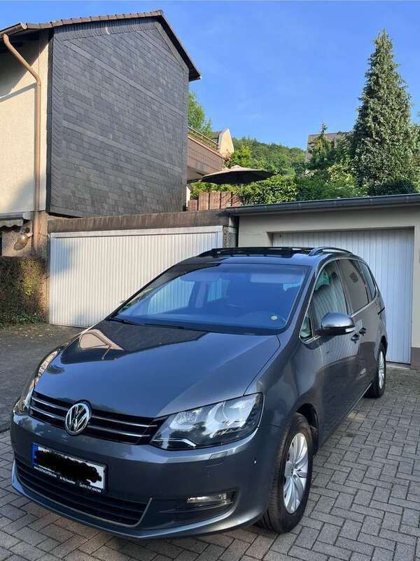 Gebraucht 2011 VW Sharan Comfortline Van / Kleinbus | 11.299 € (Etwas zu teuer) - Bild 1/4