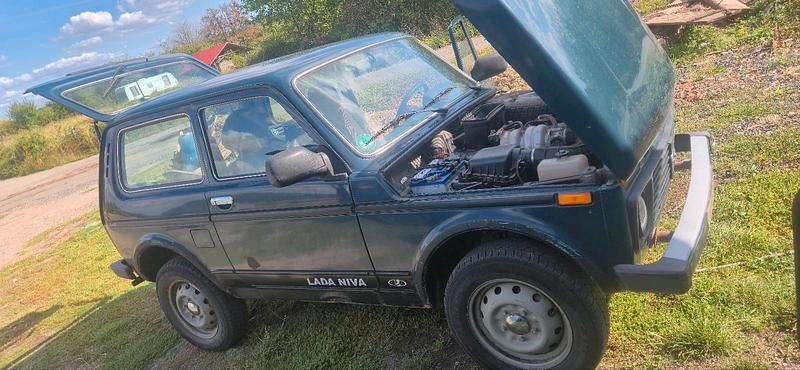 Grün Gebraucht 2011 Lada niva SUV | 4.000 € (Superpreis) - Bild 1/4