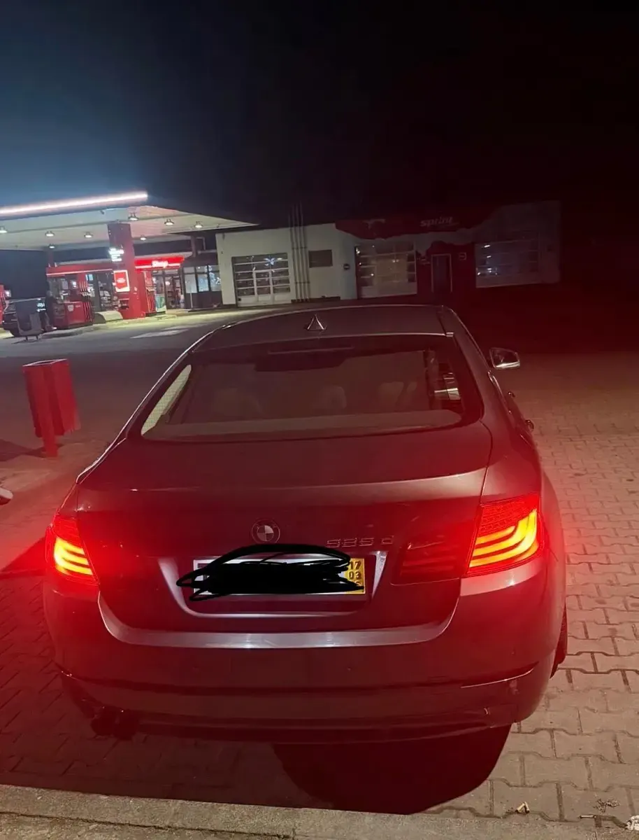 Gebraucht BMW 525 218 PS (160 kW) 2012 Grau Limousine