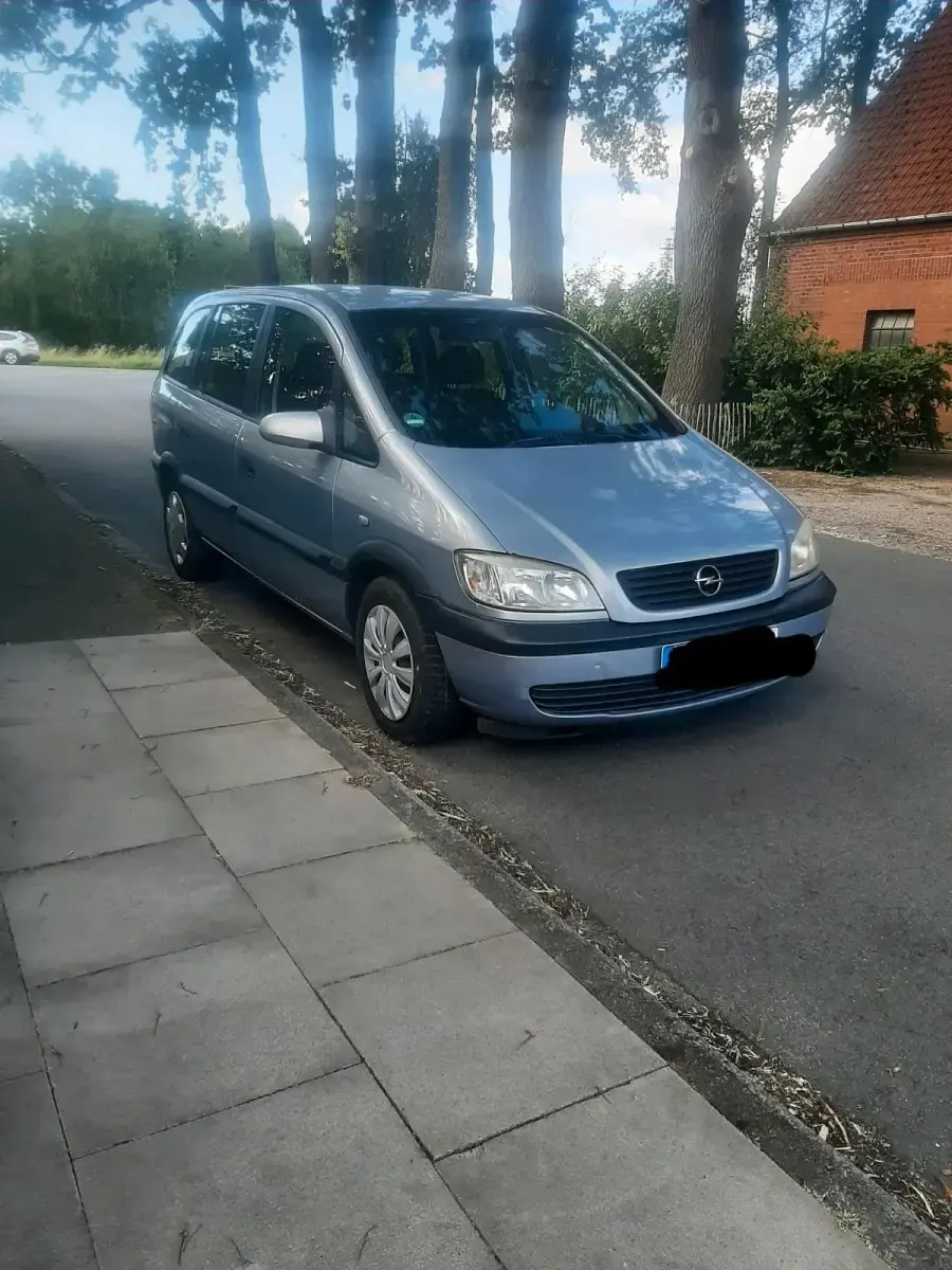 Gebraucht Opel Zafira 115 PS (84 kW) 2000 Silber Van / Kleinbus