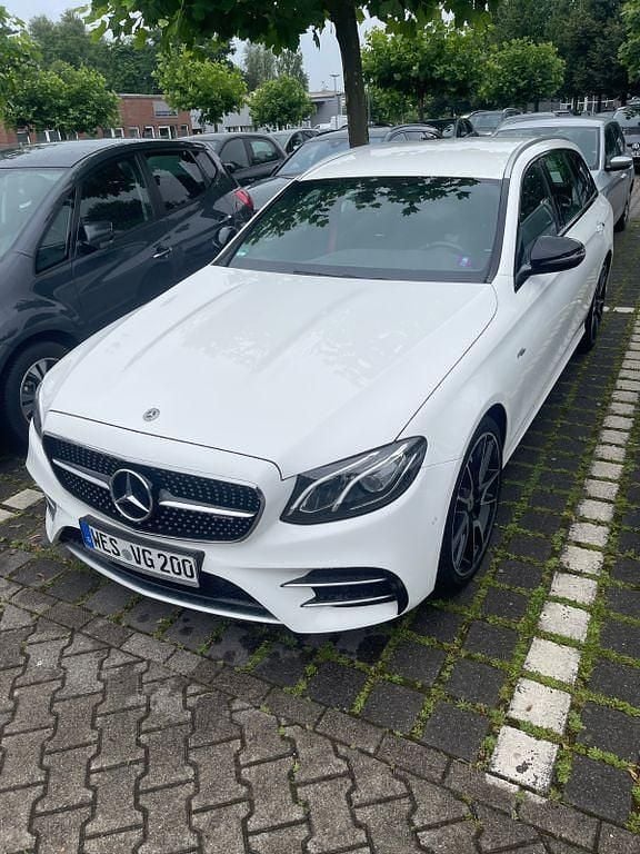 Weiß Gebraucht 2018 Mercedes E53 AMG AMG Limousine | 38.750 € (Etwas zu teuer) - Bild 1/4