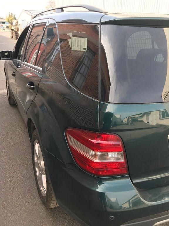 Gebraucht Mercedes ML320 224 PS (164 kW) 2006 Grün SUV