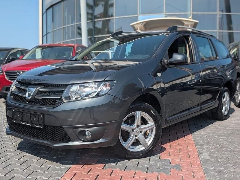 Grau Gebraucht 2016 Dacia Logan MCV Lauréate Kombi | 7.799 € (Fairer Preis) - Bild 1/4