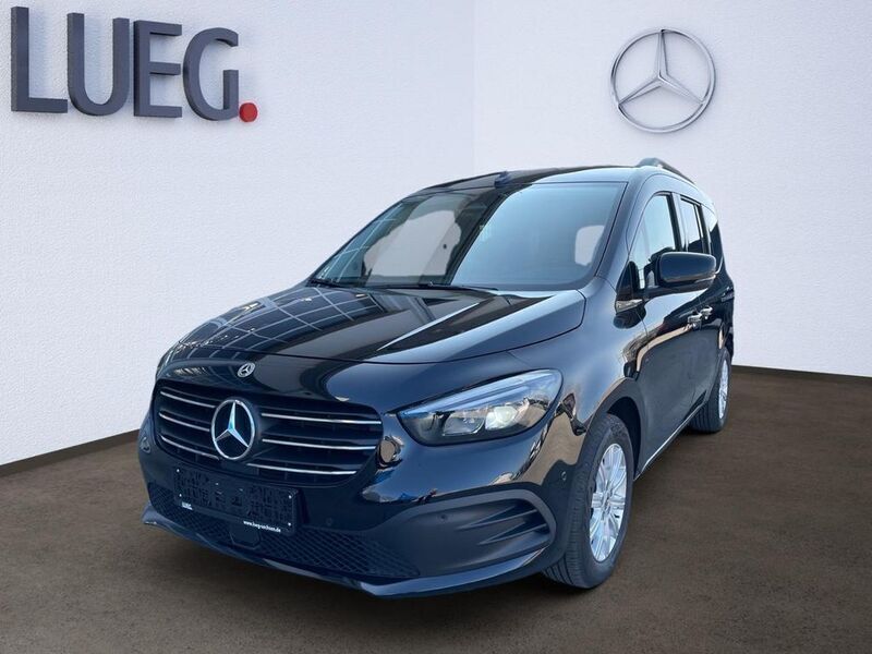 Loparitschwarz metallic Gebraucht 2024 Mercedes T180 Progressive Van / Kleinbus | 32.500 € (Teuer) - Bild 1/4