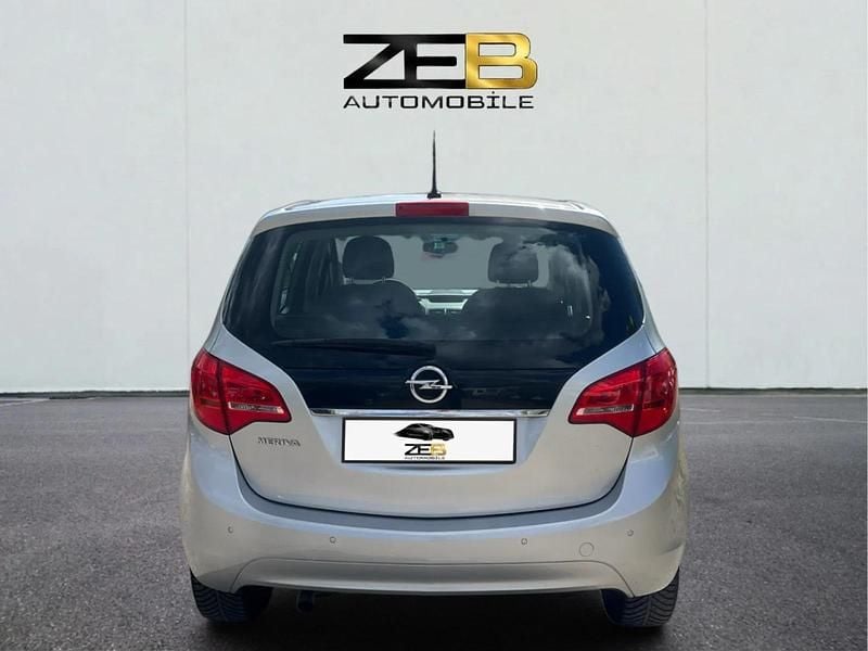 Second-hand Opel Meriva 120 CP (88 kW) 2012 Argintiu Monovolum