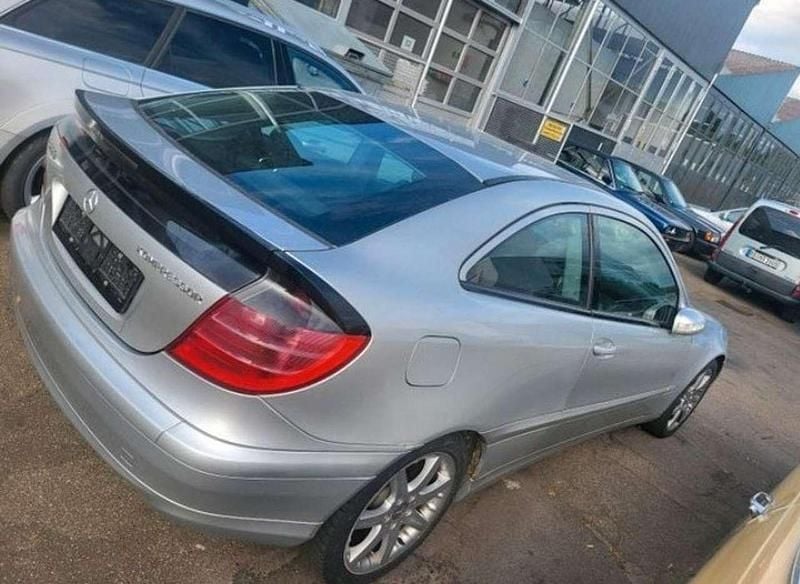 Second-hand Mercedes C200 163 CP (119 kW) 2002 Coupe