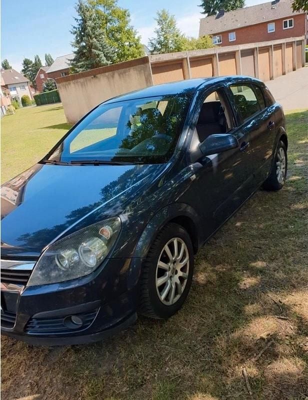 Gebraucht Opel Astra 105 PS (77 kW) 2006 Blau Limousine