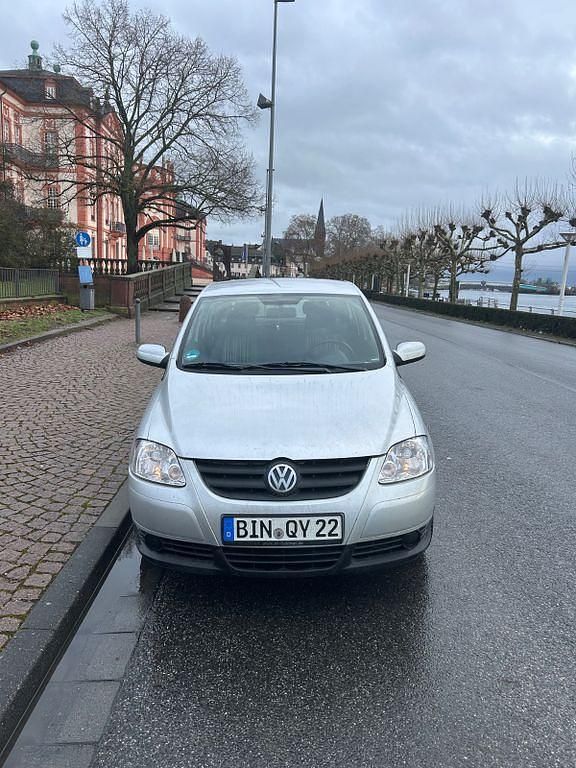 Gebraucht VW Fox 54 PS (39 kW) 2005 Silber Kleinwagen