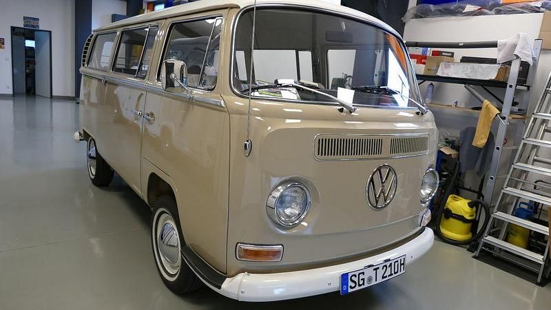 Beige Gebraucht 1970 VW T2 Classicline Van | 54.900 € - Bild 1/4