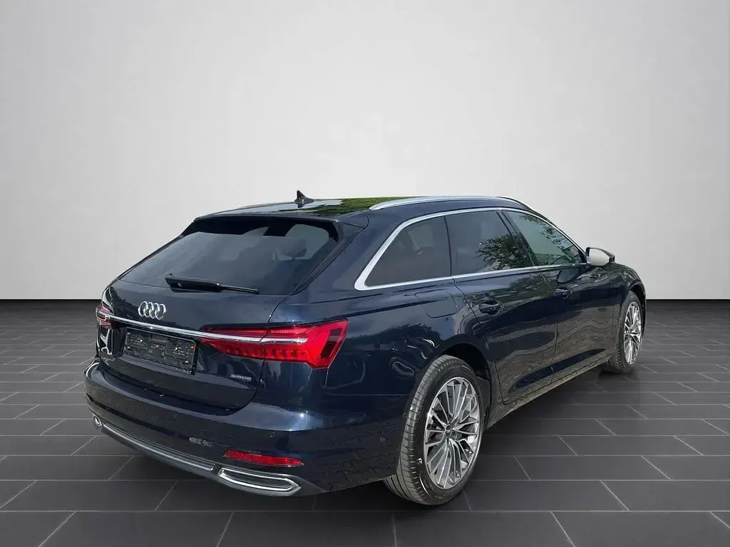 Gebraucht Audi A6 Sport 299 PS (219 kW) 2023 Blau Kombi
