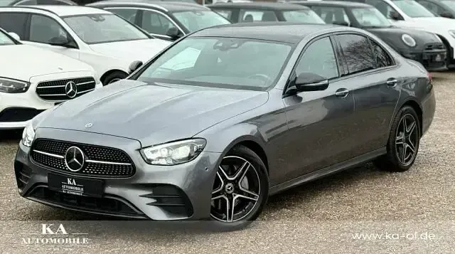 Gebraucht Mercedes E220 AMG line 220 PS (161 kW) 2024 Grau Limousine