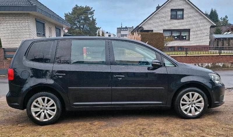 Gebraucht VW Touran 105 PS (77 kW) 2010 Schwarz Van / Kleinbus