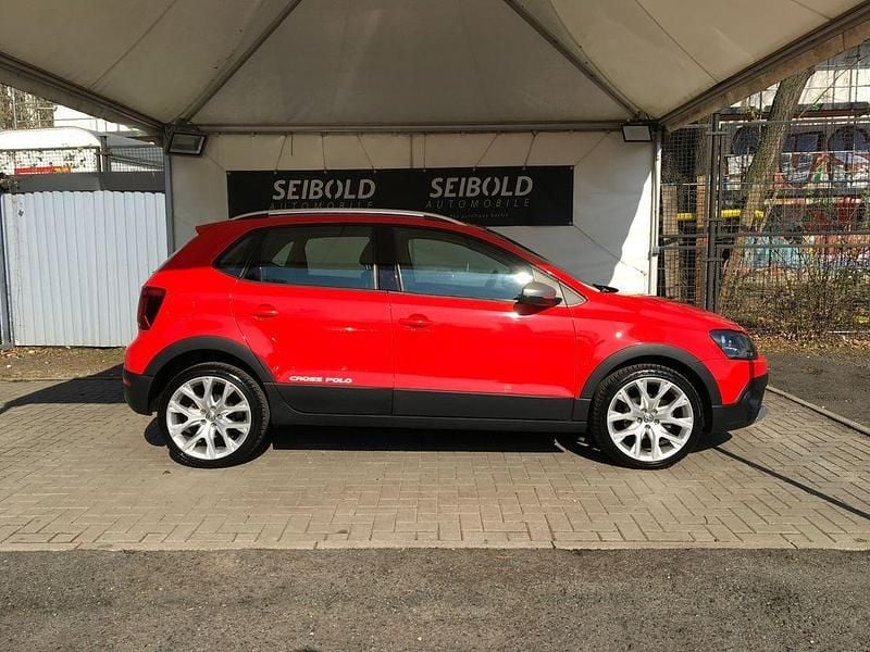 Gebraucht VW Polo Cross 90 PS (66 kW) 2017 Rot Kleinwagen