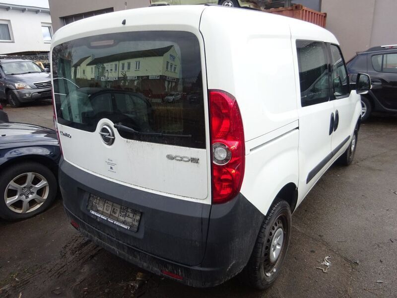 Gebraucht Opel Combo 95 PS (69 kW) 2018 Weiß Van / Kleinbus