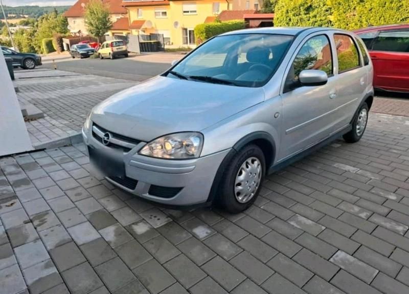 Grau Gebraucht 2005 Opel Corsa Kleinwagen | 1.299 € (Fairer Preis) - Bild 1/4