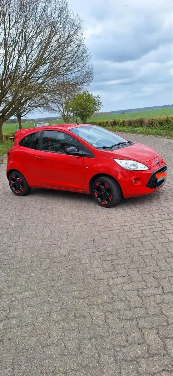 Second-hand Ford Ka Limited 70 CP (51 kW) 2014 Roșu Hatchback