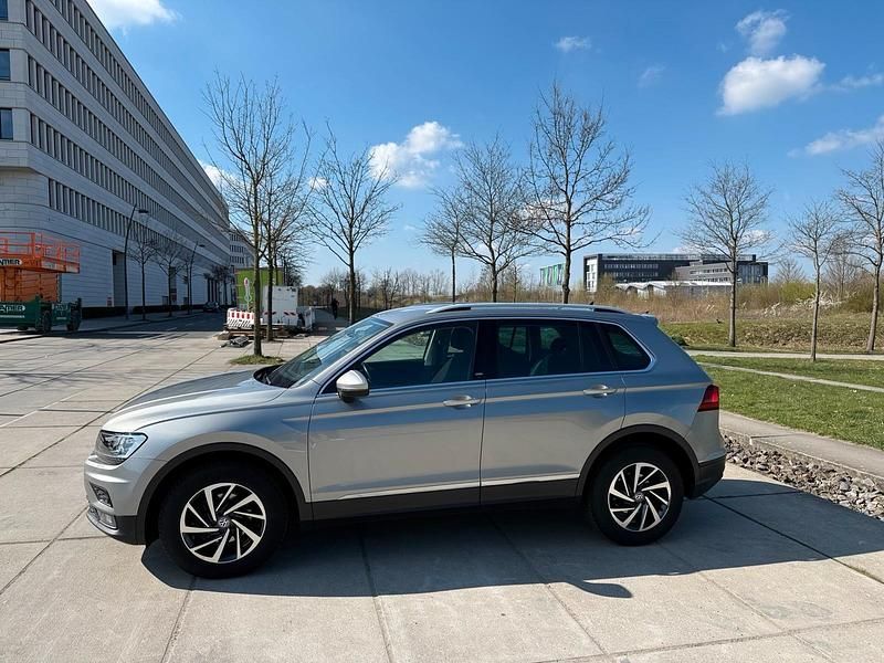 Gebraucht VW Tiguan 150 PS (110 kW) 2017 Silber SUV