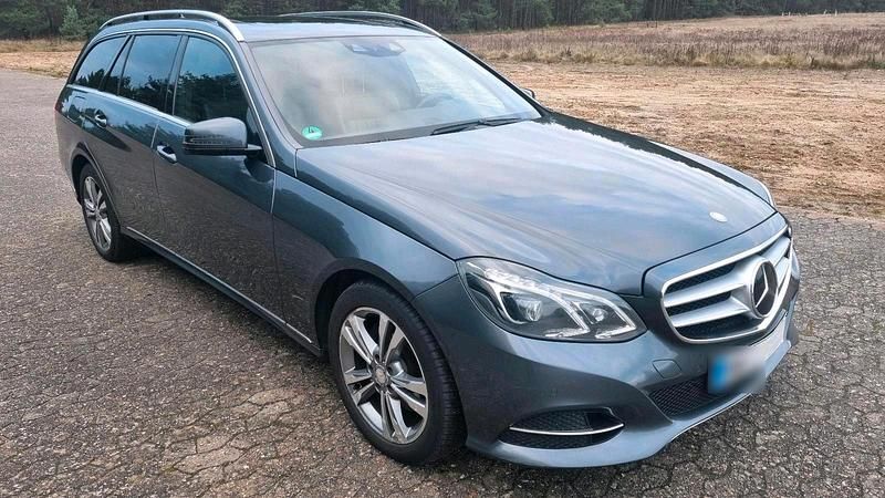 Gebraucht Mercedes E250 Avantgarde 204 PS (150 kW) 2013 Grau Kombi