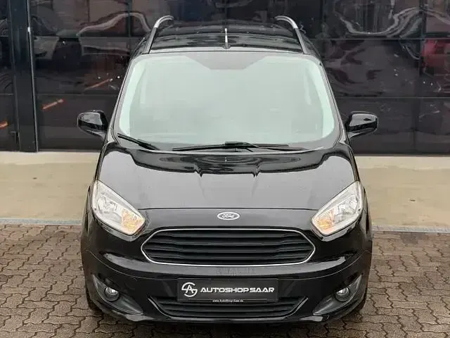 Gebraucht Ford Tourneo Courier Titanium 101 PS (74 kW) 2017 Schwarz Van / Kleinbus