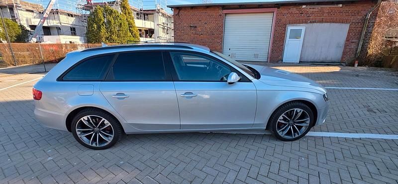 Gebraucht Audi A4 190 PS (139 kW) 2011 Silber Kombi