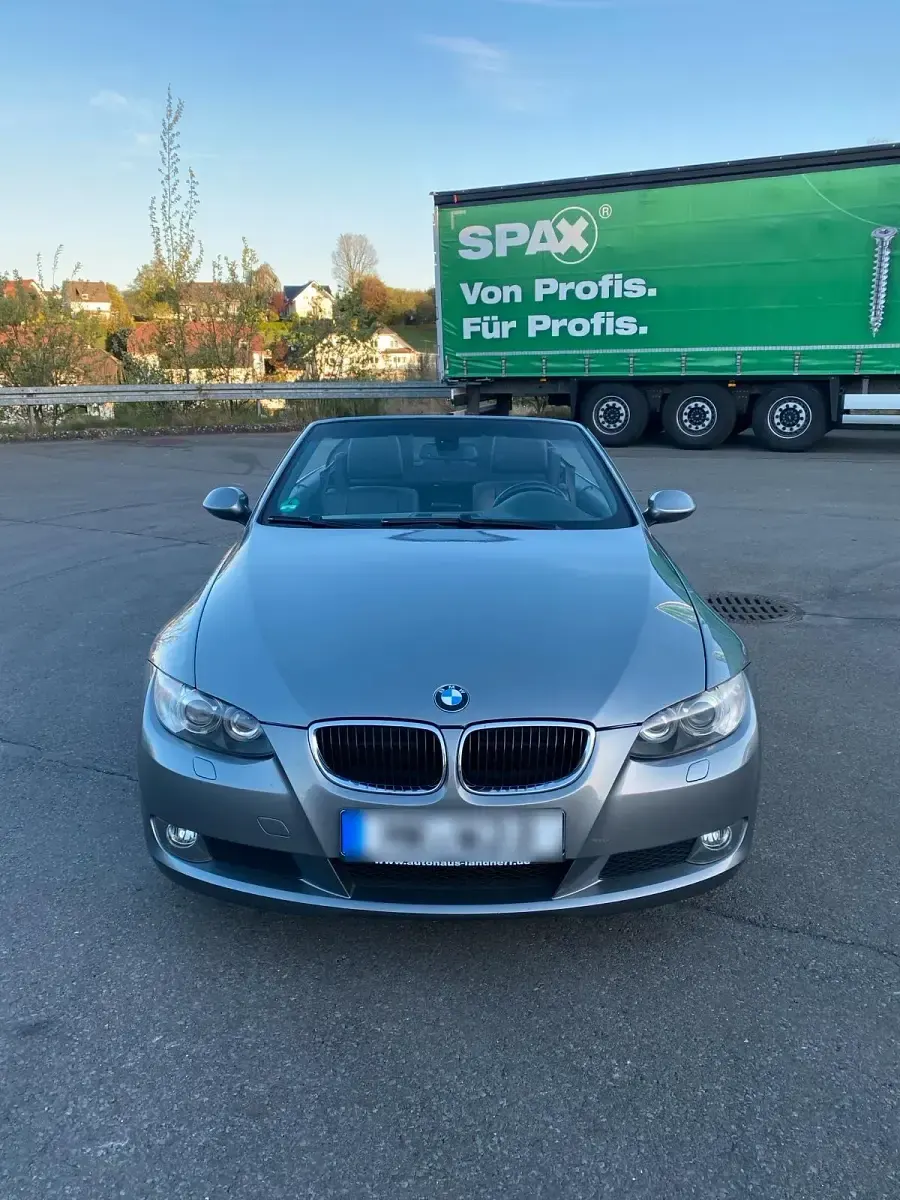 Gebraucht BMW 320 Cabriolet 170 PS (125 kW) 2009 Grau Cabrio