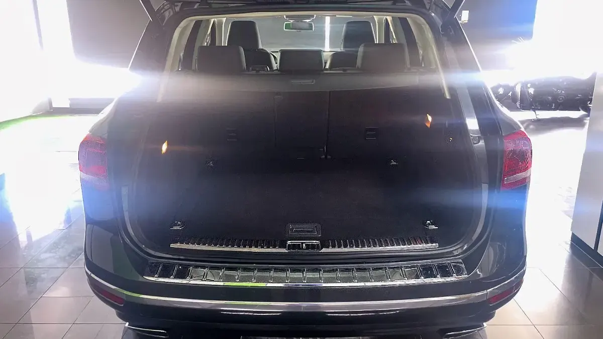 Second-hand VW Touareg 262 CP (192 kW) 2016 Gri SUV