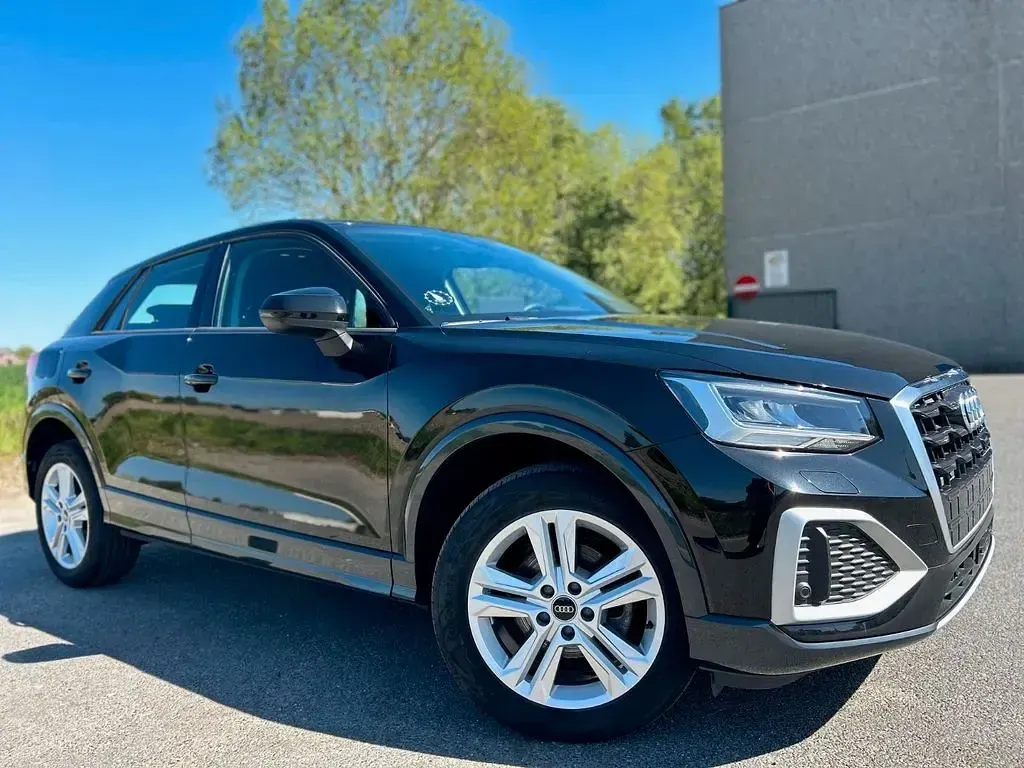 Używany Audi Q2 Advanced 150 KM (110 kW) 2024 Czarny SUV