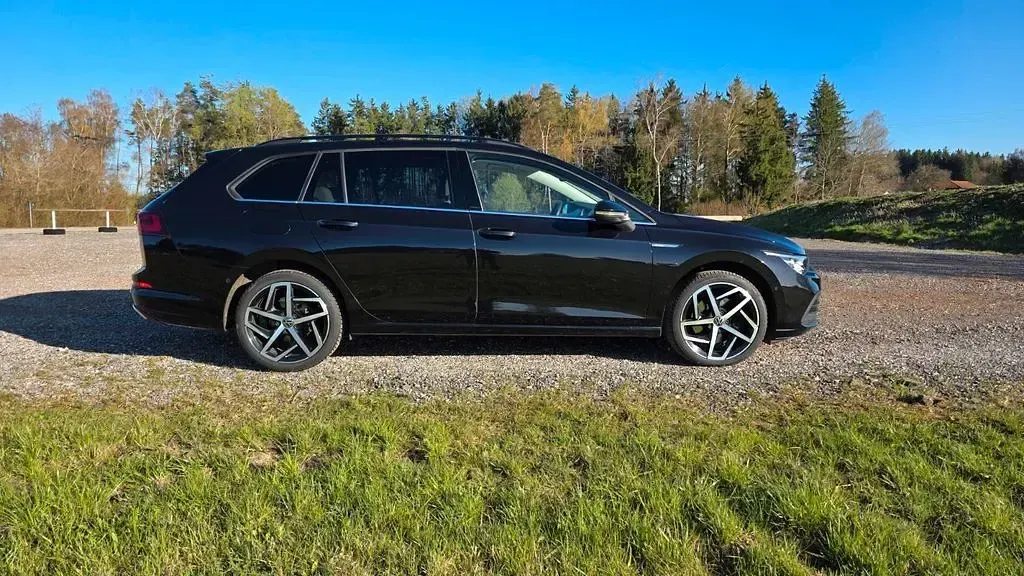 Gebraucht VW Golf VII Style 150 PS (110 kW) 2021 Schwarz Kleinwagen