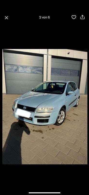 Blau Gebraucht 2001 Fiat Stilo Kleinwagen | 300 € (Superpreis) - Bild 1/4