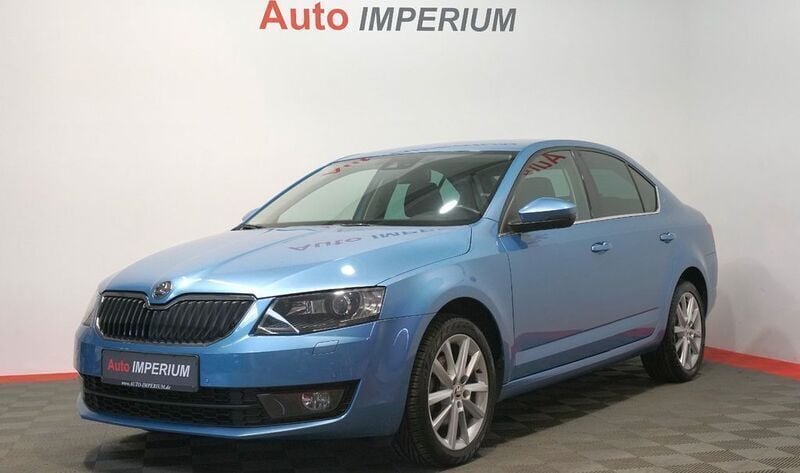 Blau Gebraucht 2013 Skoda Octavia Elegance Limousine | 8.900 € (Guter Preis) - Bild 1/4