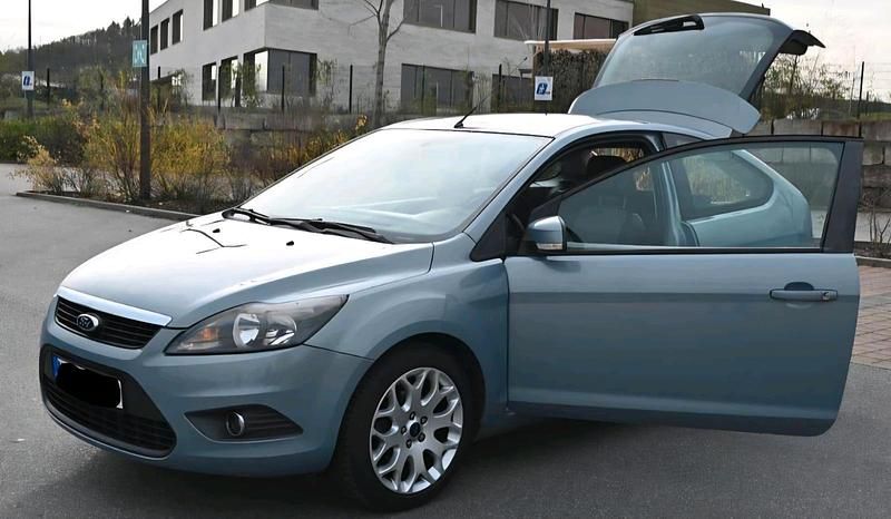 Gebraucht Ford Focus 116 PS (85 kW) 2009 Blau Coupé
