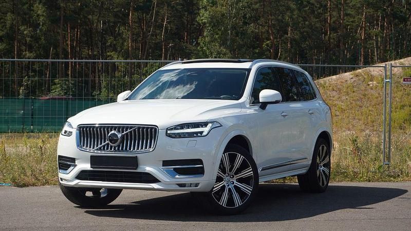 Weiß Gebraucht 2023 Volvo XC90 Ultimate SUV | 50.500 € (Superpreis) - Bild 1/4