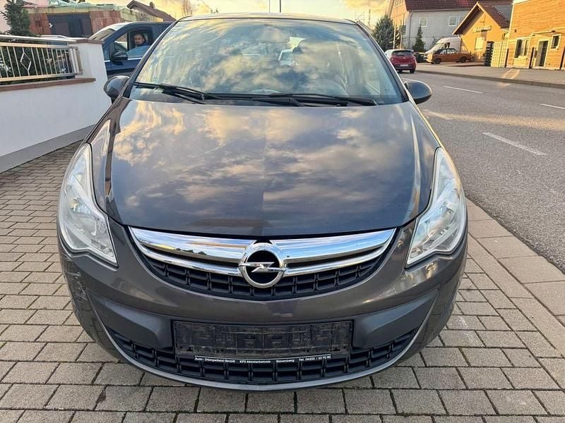Gebraucht Opel Corsa Selection 101 PS (74 kW) 2012 Grau Kleinwagen