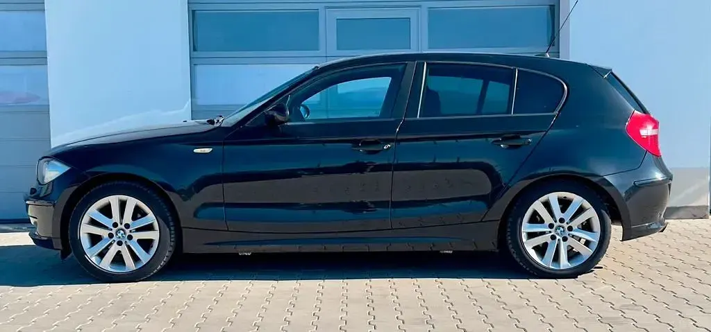 Gebraucht BMW 118 Advantage 143 PS (105 kW) 2008 Black sapphire metallic Kleinwagen