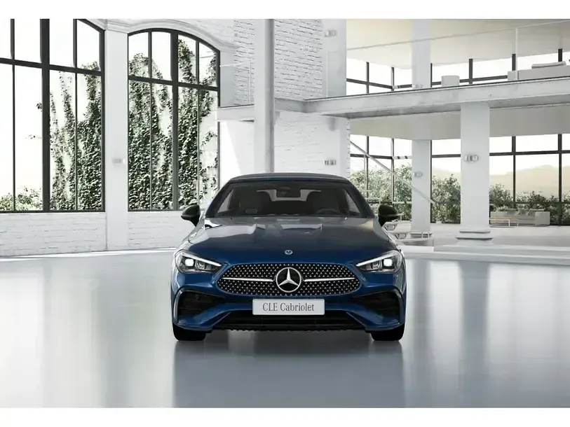 Gebraucht Mercedes CLE200 AMG 204 PS (150 kW) 2024 Blau Cabrio