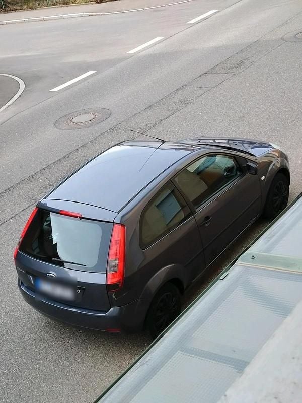 Grau Gebraucht 2005 Ford Fiesta Kleinwagen | 1.400 € (Etwas zu teuer) - Bild 1/4