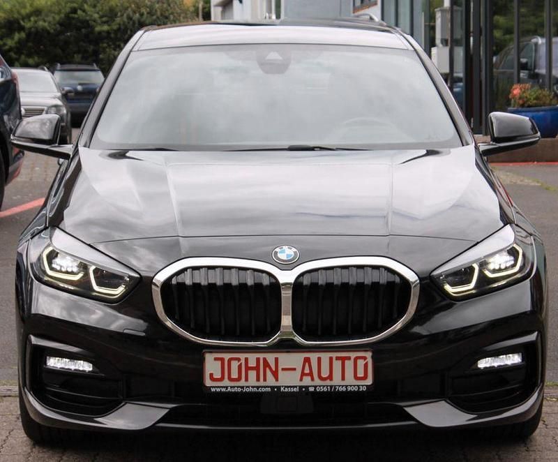 Gebraucht BMW 120 Sport Line 190 PS (139 kW) 2021 Schwarz ii/bonnet fluid black Kleinwagen