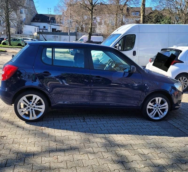 Gebraucht Skoda Fabia 86 PS (63 kW) 2014 Blau Kleinwagen