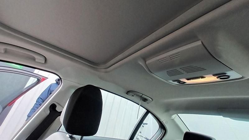 Gebraucht BMW 325 218 PS (160 kW) 2005 Rot Limousine