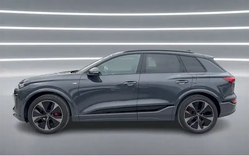 Gebraucht Audi Q6 e-tron Comfort 285 kW (388 PS) 2025 Magnetgrau SUV