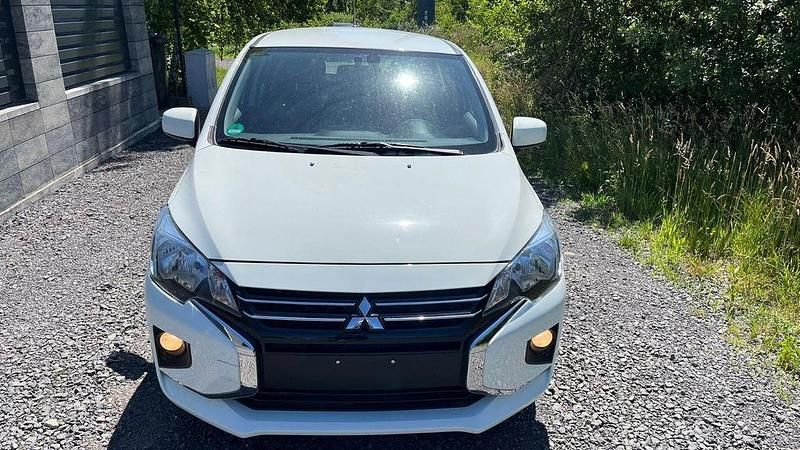 Second-hand Mitsubishi Space Star Basis 71 CP (52 kW) 2021 Alb Berlinǎ