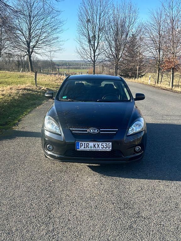 Gebraucht Kia ProCeed 125 PS (91 kW) 2011 Schwarz Limousine