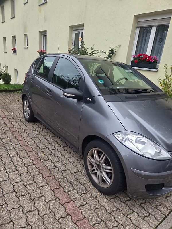 Grau Gebraucht 2007 Mercedes A170 Limousine | 1.200 € (Superpreis) - Bild 1/4