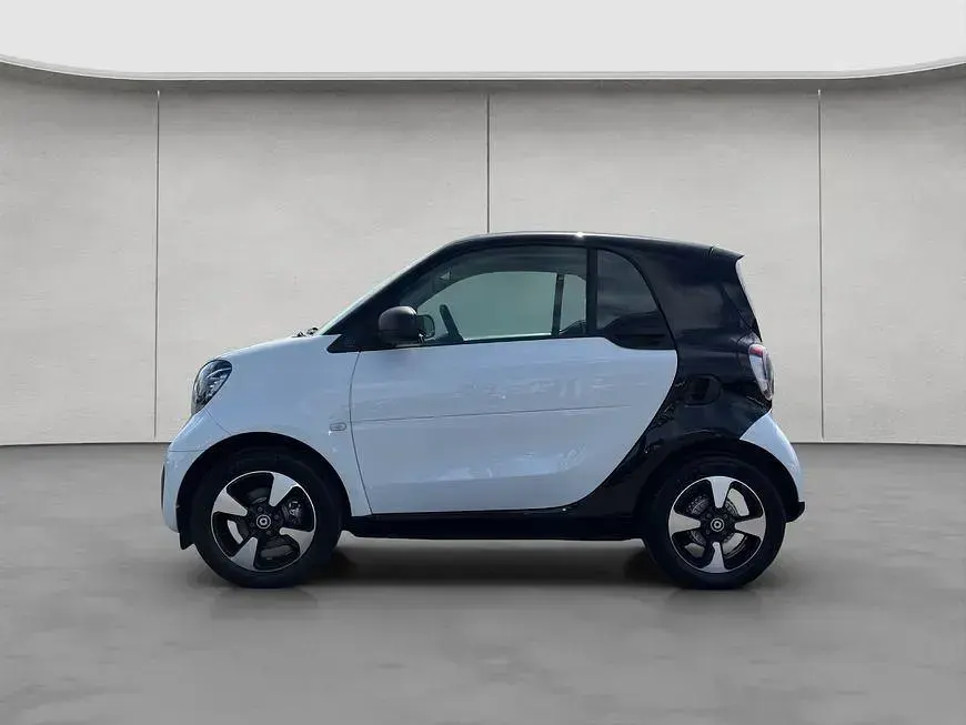 Gebraucht Smart ForTwo Coupé Passion 60 kW (82 PS) 2024 Schwarz Coupé