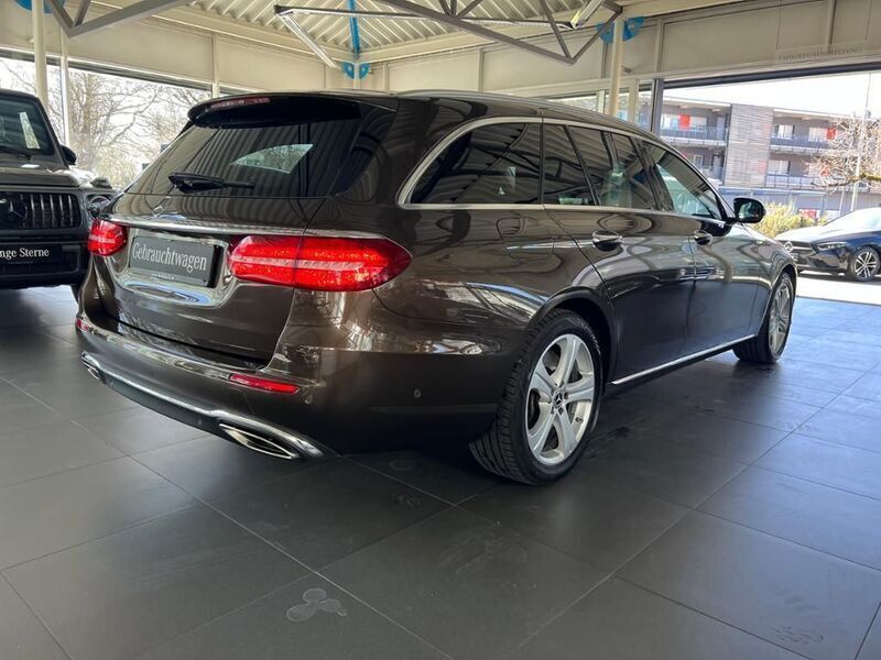 Gebraucht Mercedes E400 Avantgarde 333 PS (244 kW) 2017 Citrinbraun Kombi